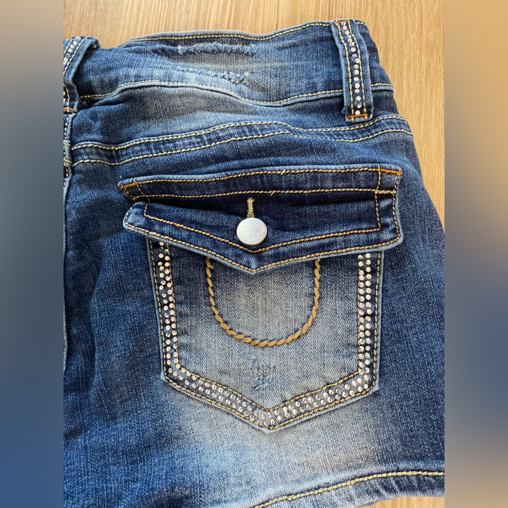 ❤️❤️Flamingals Chrystal Studded Flare Stretchy Dark Blue Distressed Denim Shorts - Picture 5 of 9